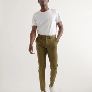 NWT Quince men’s Ultra-Stretch 24/7 Smart Chinos - Athletic Tapered
